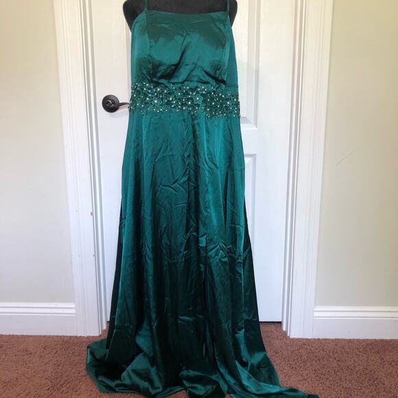 City Studio Womens Gown Size 16W Hunter‎ Green Embellished Satin Spaghetti Strap - Picture 3 of 16